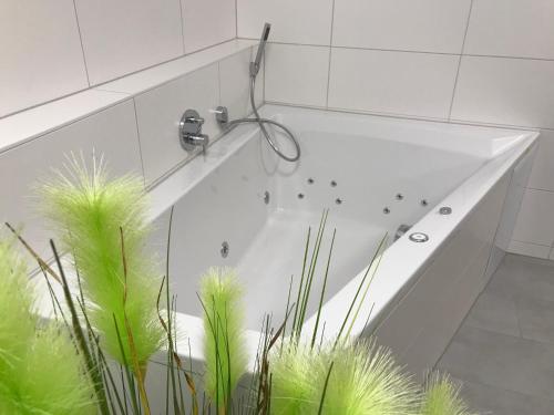 Facilities, Komfort-Ferienwohnung Waterkant by Meer-Ferienwohnungen in Olpenitz