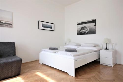 Angel City Aparthotel - image 3