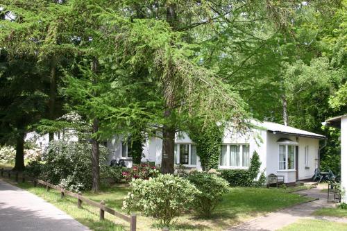 Meeressterne Ferienresort Damerow 1.9km von Zempin entfernt