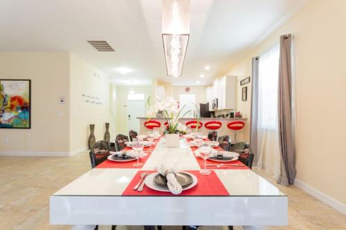 Amazing 5 bedroom home - Champions Gate Resort Orlando (FL)