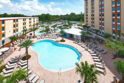 Swimming pool, Red Lion Hotel Orlando Lake Buena Vista South in Disney Maingate - Celebration Area