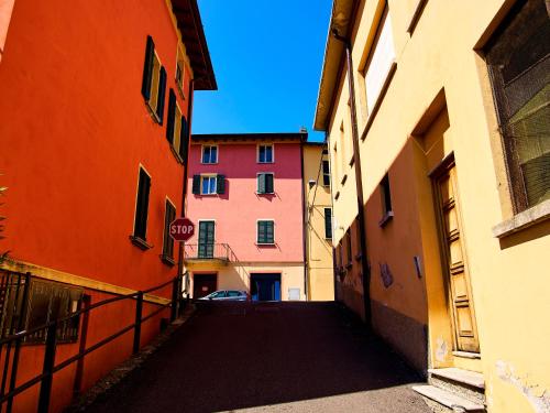 17 Lake Sweet Home, Lecco
