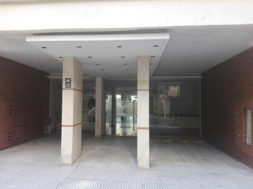 One-Bedroom Apartment image 6