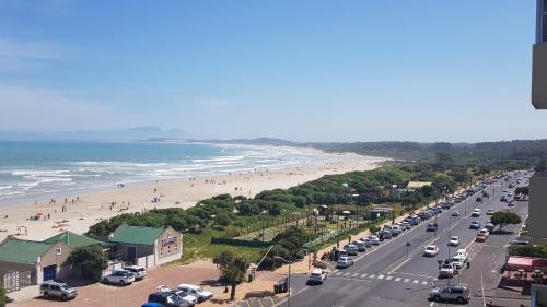 604 St Tropez, Strand