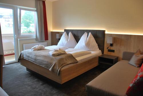 Hotel Pariente - main image