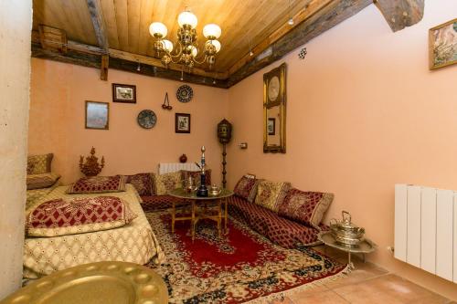 Charming Andalusian House - free parking Charming Andalusian House - free parking