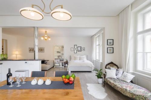 Stylish, Light-Filled Home in the Historic Center, Praha (fotografie 5)