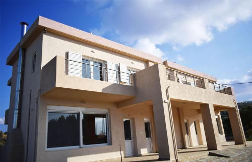  Villa Katerina (George), Unterkunft in Séllai