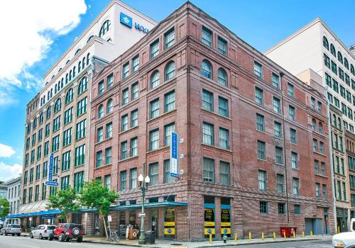 Stunning Apartments - Near FQ and Bourbon, New Orleans