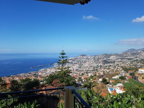  Apartment with beautiful ocean and city view in Funchal