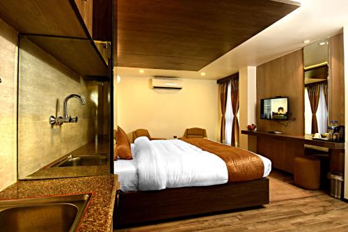 room detail thumbnail 0