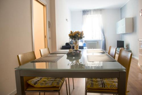  Leoncino Apartment 2, 37121 Verona
