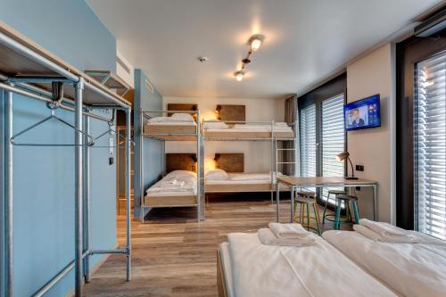 Habitación compartida, mixta, 6 personas