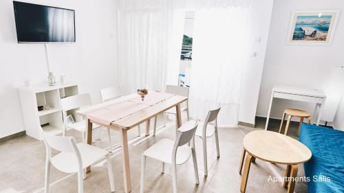 Salis Apartments - image 4