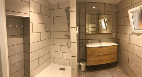 Bathroom, Relais de la truffiere in Vougeot