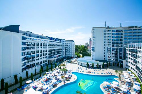 Chaika Beach Resort - image 11