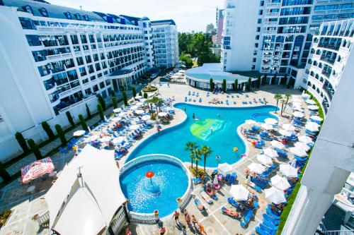 Chaika Beach Resort - image 8