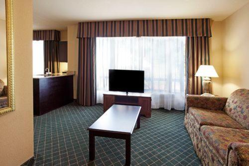 Holiday Inn Express Hotel & Suites West Monroe