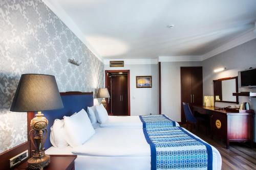Boutique Princess Hotel Room Type - Standard Triple Room
