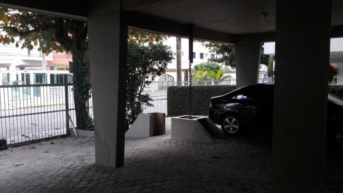 Apartamento Condomínio Vermon Praia da Enseada - image 3