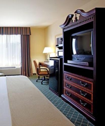 Holiday Inn Express Hotel & Suites West Monroe