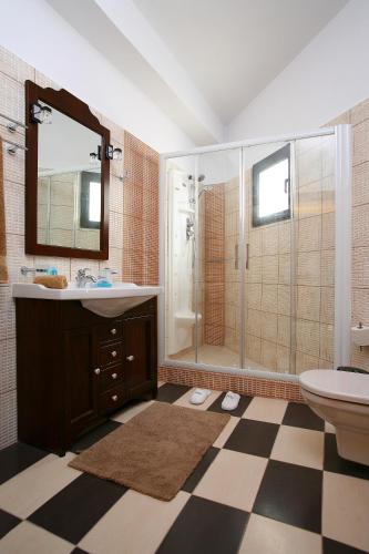 爱琴海海浪-灯塔酒店 爱琴海海浪-灯塔酒店