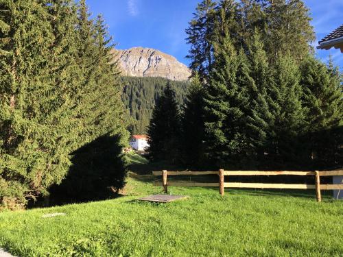 Aed, Casacanols in Valbella