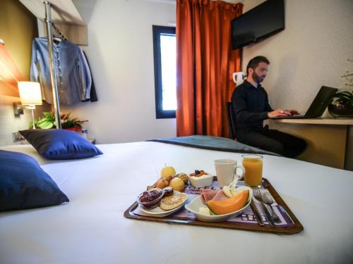 Hôtel Inn Design Resto Novo Montargis - image 14