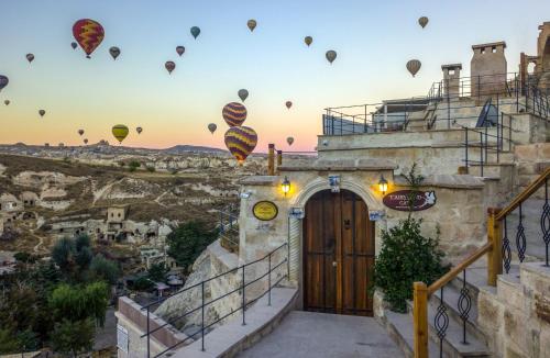 Fairyland Cave Hotel