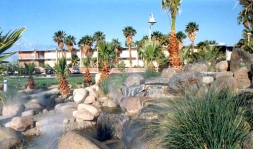 Desert Hot Springs Spa Hotel