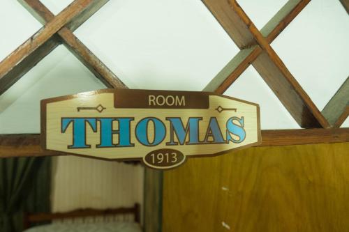 Quadruple Room image 10