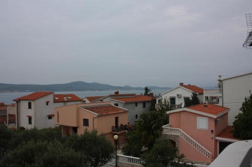 Apartments by the sea Sveti Petar Biograd - 6158 - image 8