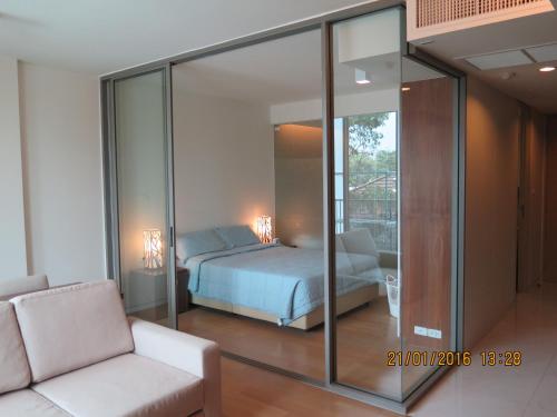 Light up your life near Emquatier Light up your life near Emquatier