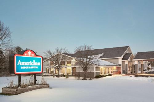 . AmericInn by Wyndham Douglas/Saugatuck