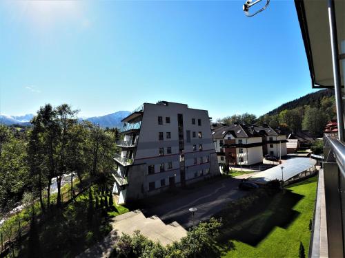 Apartment with Mountain View image 6