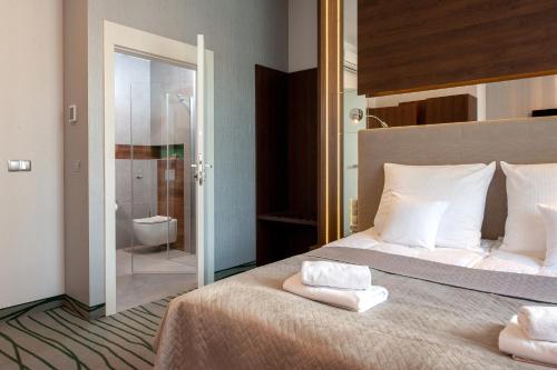 Plaza Boutique Hotel - image 5