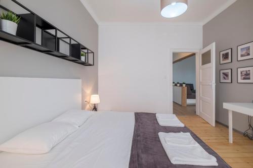 Apartment image 10