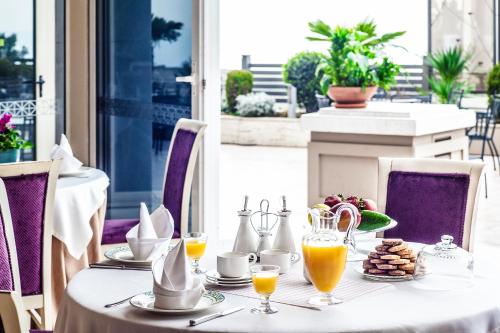 16281978 Hotel Panorama