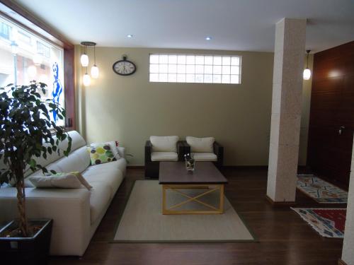 Hotel Bruselas - image 12