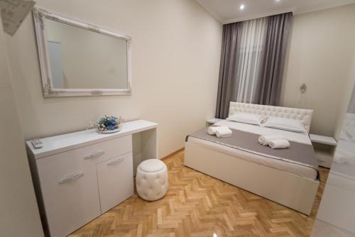 Center Deluxe Garni Hotel - image 10