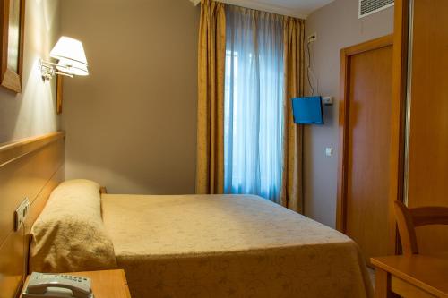 Hotel Castilla - image 11