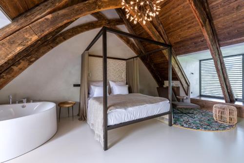 Double Room with Massage Bath and Sauna