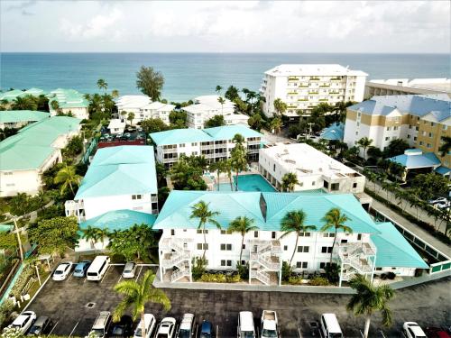 外部景觀, 七里灘公寓式酒店 (Seven Mile Beach Resort) in 大開曼島