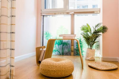 . Qingdao Shibei·Hefeilu AEON Plaza· Locals Apartment 00130630