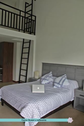 1 queen bed, 1 double bed, 1 sofa bed