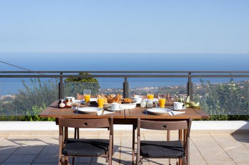 Amplia Villa con vistas al mar y terraza gîte à louer Sauzal