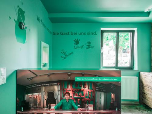 BRATWURSThotel - image 5