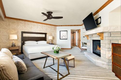 Junior King Suite with Fireplace