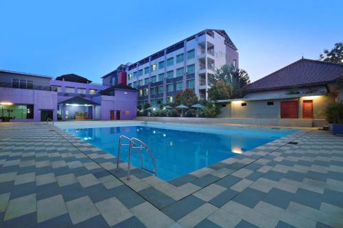 ASTON Tanjung City Hotel