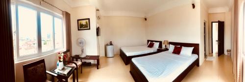 2 queen beds